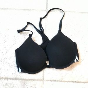 PINK Victoria Secret Push Up Pigeonnant Bra